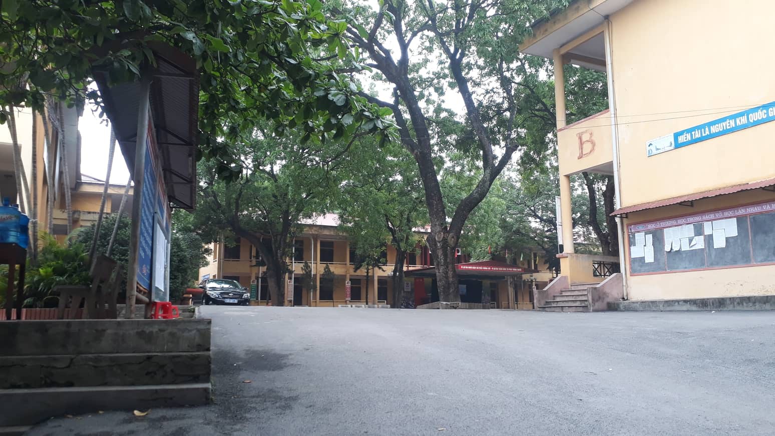 Bố nam sinh lớp 10 ở Phú Thọ: Con tôi ở nhà ngoan, không làm những chuyện như thế - Ảnh 1. Bố nam sinh lớp 10 ở Phú Thọ: Con tôi ở nhà ngoan, không làm những chuyện như thế - Ảnh 1.