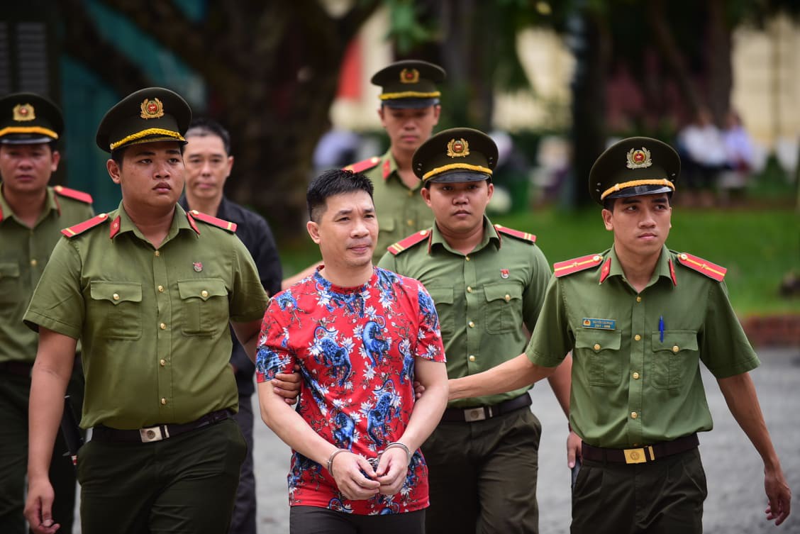 Những điểm nhấn trong phần xét hỏi phiên xử trùm ma túy Văn Kính Dương và người tình Ngọc Miu - Ảnh 1. Những điểm nhấn trong phần xét hỏi phiên xử trùm ma túy Văn Kính Dương và người tình Ngọc Miu - Ảnh 1.