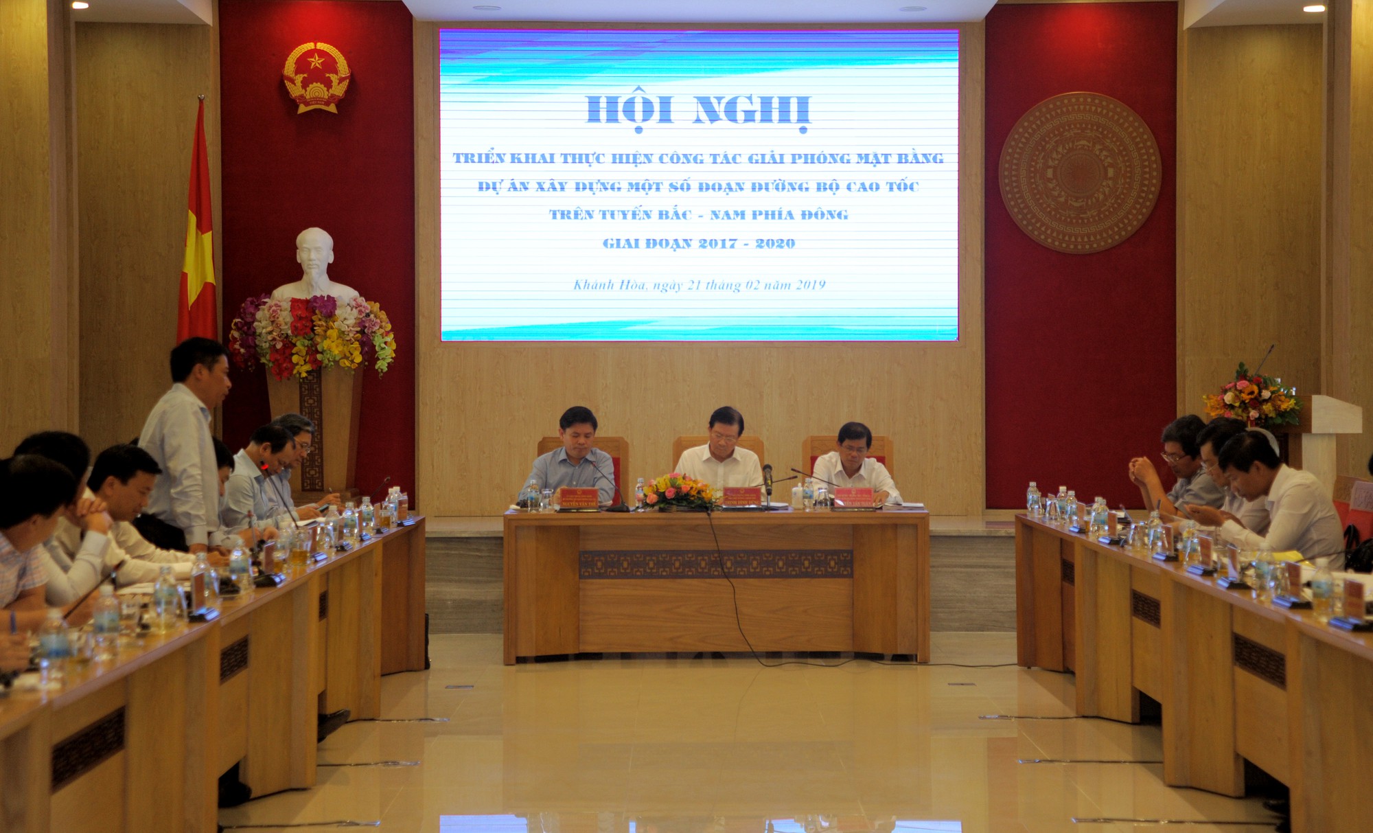 Khánh Hòa: Công tác GPMB cao tốc Bắc - Nam phải đảm bảo lợi ích người dân - Ảnh 2. Khánh Hòa: Công tác GPMB cao tốc Bắc - Nam phải đảm bảo lợi ích người dân - Ảnh 2.