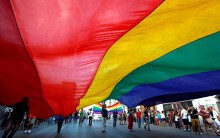 Tâm sự LGBT: 'Chỉ cần sống tốt thì xã hội sẽ công nhận'