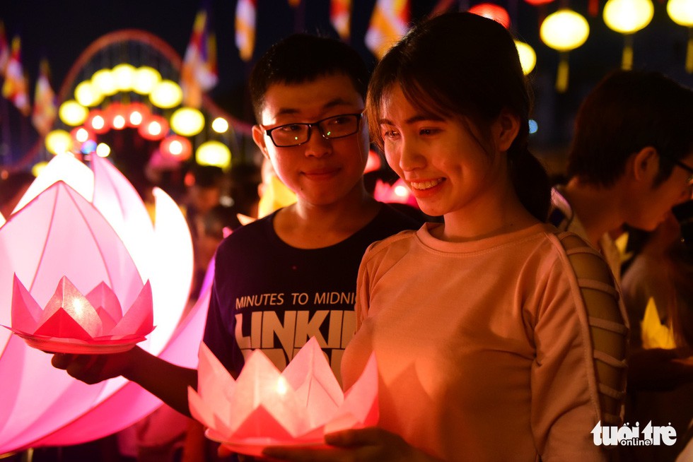 Đến chùa nào tại TP HCM thả hoa đăng dịp Lễ Phật Đản? - Ảnh 2. Đến chùa nào tại TP HCM thả hoa đăng dịp Lễ Phật Đản? - Ảnh 2.