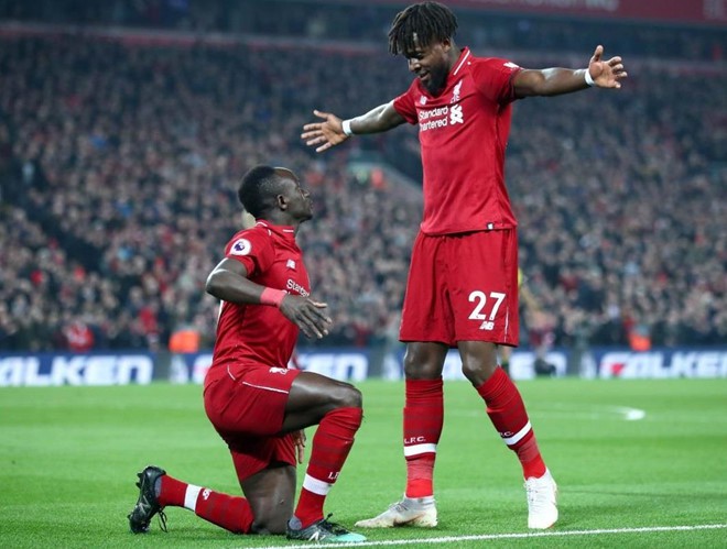 Messi lắc đầu ngao ngán sau trận thua thảm trước Liverpool - Ảnh 2. Messi lắc đầu ngao ngán sau trận thua thảm trước Liverpool - Ảnh 2.
