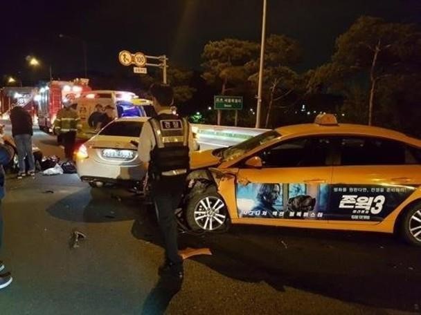 Nữ diễn viên Hàn qua đời sau khi bị 2 ôtô đâm trên đường cao tốc - Ảnh 2. Nữ diễn viên Hàn qua đời sau khi bị 2 ôtô đâm trên đường cao tốc - Ảnh 2.