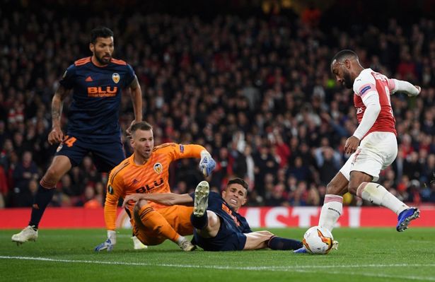 Nhận định Valencia vs Arsenal (2h00, 10/5): Pháo thủ cảnh giác - Ảnh 1. Nhận định Valencia vs Arsenal (2h00, 10/5): Pháo thủ cảnh giác - Ảnh 1.