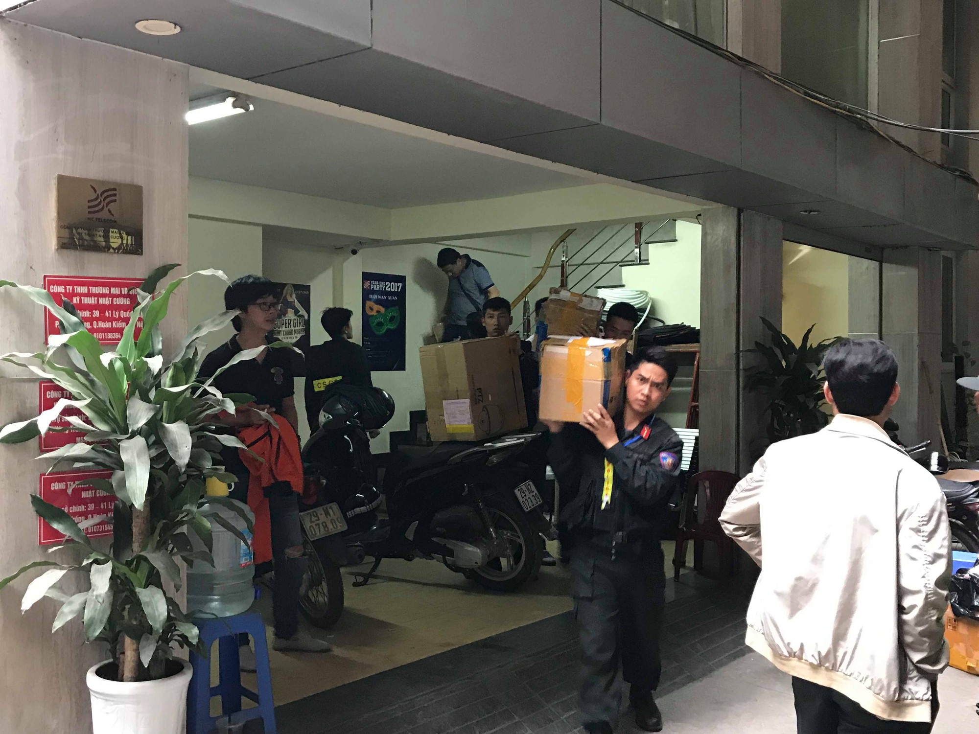 Trước khi bị kiểm tra, doanh thu bán hàng của Nhật Cường Mobile đạt 347 tỉ đồng - Ảnh 2. Trước khi bị kiểm tra, doanh thu bán hàng của Nhật Cường Mobile đạt 347 tỉ đồng - Ảnh 2.