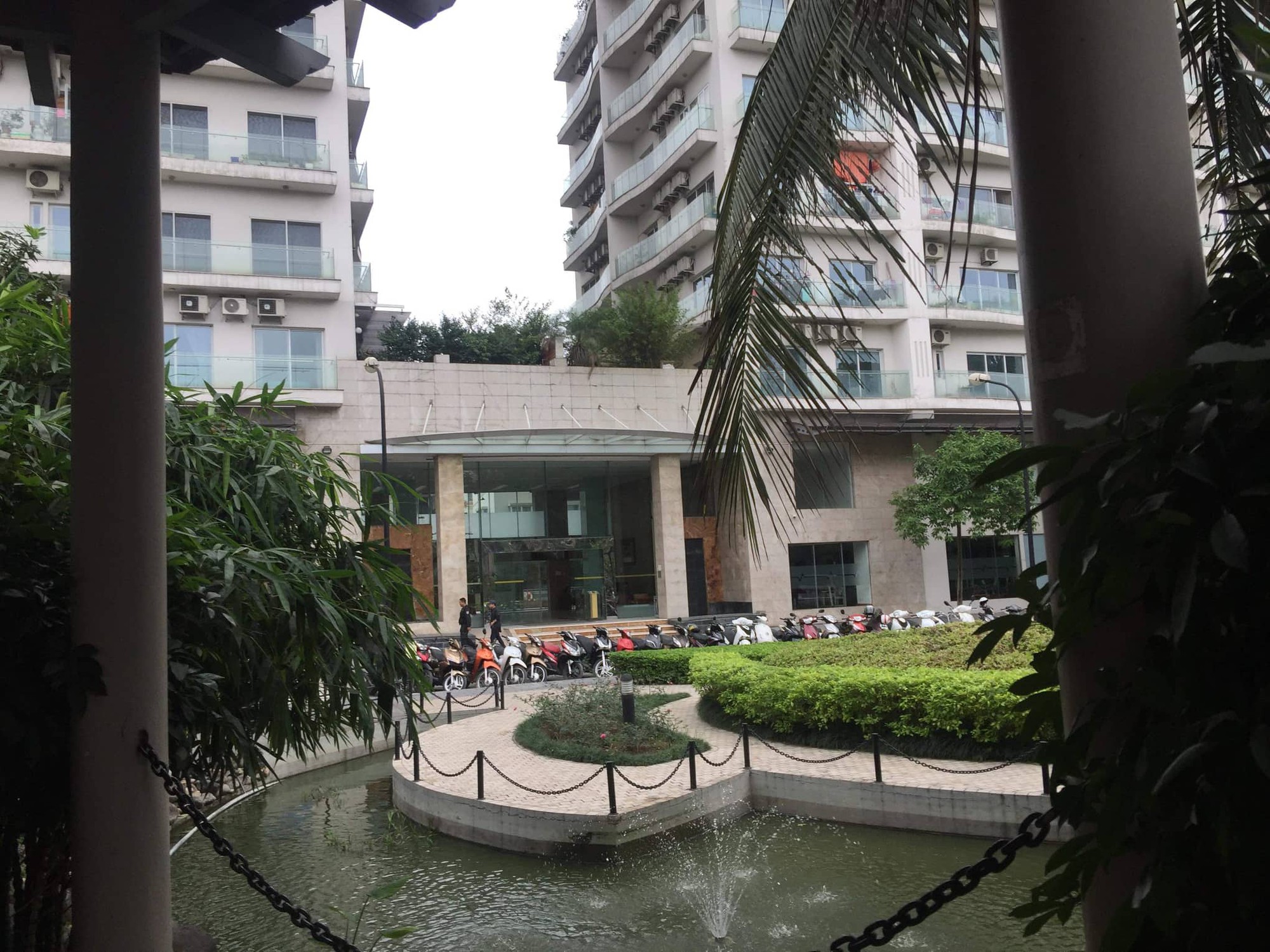 PGĐ Công an TP Hà Nội nói về việc khám xét hệ thống cửa hàng điện thoại Nhật Cường mobile - Ảnh 1. PGĐ Công an TP Hà Nội nói về việc khám xét hệ thống cửa hàng điện thoại Nhật Cường mobile - Ảnh 1.