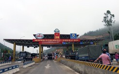 BOT Hòa Lạc - Hòa Bình: Người dân mua xe không sang tên đổi chủ vẫn 'đòi' miễn giảm