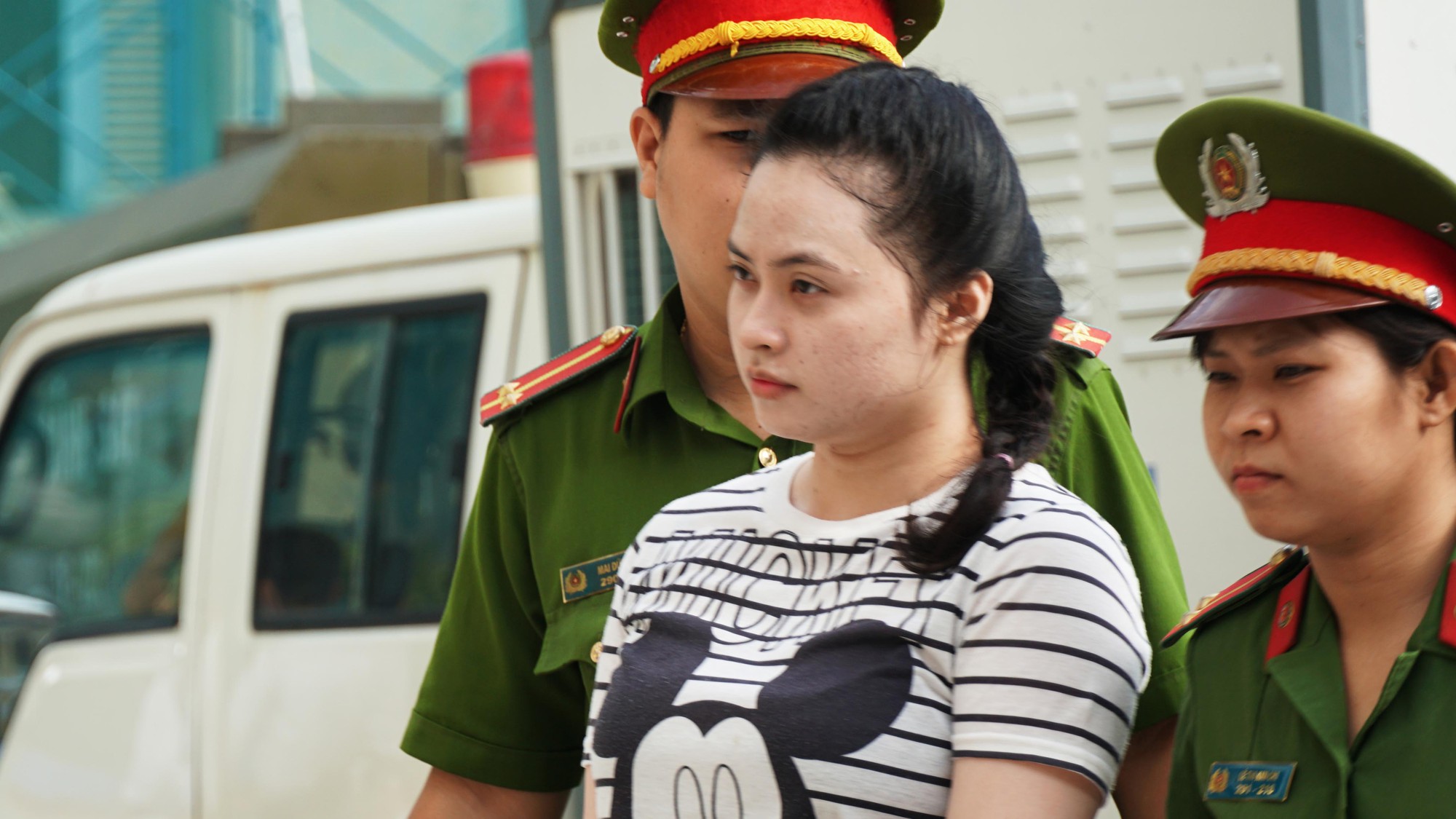 Văn Kính Dương: Bị cáo không am hiểu pháp luật, không biết ma túy bị cấm - Ảnh 2. Văn Kính Dương: Bị cáo không am hiểu pháp luật, không biết ma túy bị cấm - Ảnh 2.