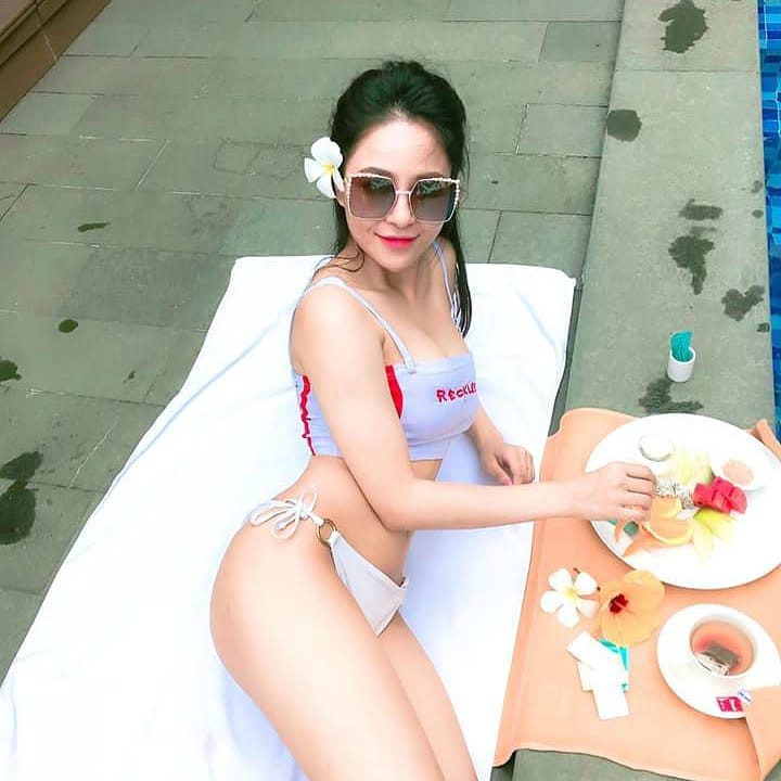 Ca sĩ, diễn viên Việt lao đao vì bị nghi lộ clip và hình ảnh nóng - Ảnh 8. Ca sĩ, diễn viên Việt lao đao vì bị nghi lộ clip và hình ảnh nóng - Ảnh 8.