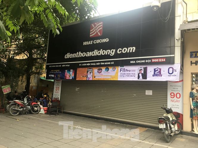 Bộ Công an khám xét chuỗi cửa hàng điện thoại Nhật Cường Mobile - Ảnh 13.