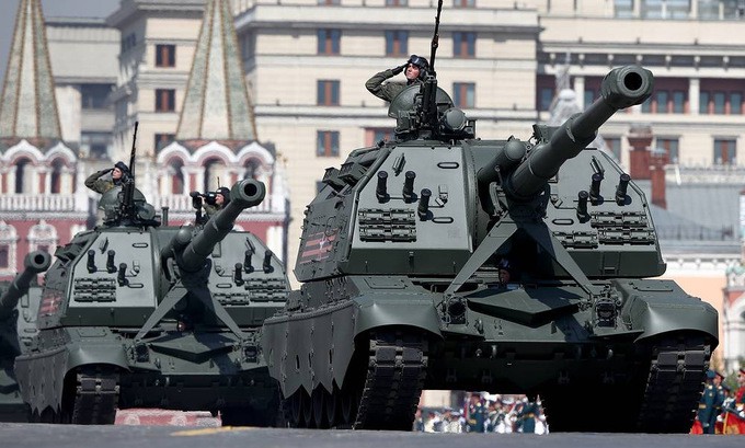 Xe tăng, tên lửa Nga dàn hàng tập luyện cho Duyệt binh Chiến thắng - Ảnh 6. Xe tăng, tên lửa Nga dàn hàng tập luyện cho Duyệt binh Chiến thắng - Ảnh 6.