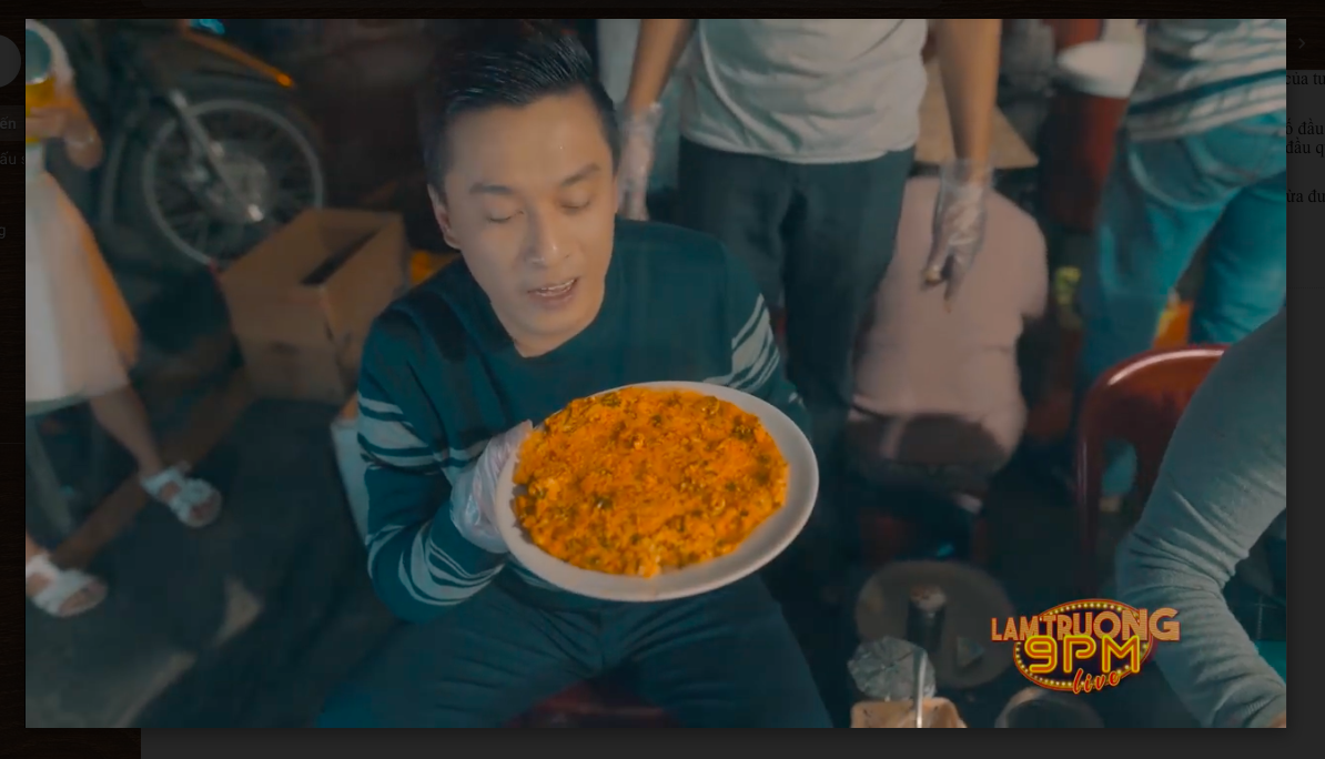Lam Trường nướng bánh tráng và bán sữa đậu nành tại Đà Lạt khiến fan thích thú - Ảnh 7. Lam Trường nướng bánh tráng và bán sữa đậu nành tại Đà Lạt khiến fan thích thú - Ảnh 7.