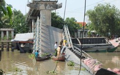 Tài xế làm sập cầu Tân Nghĩa vẫn chưa ra trình diện