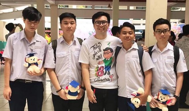 Thầy giáo khuyên thí sinh đừng xem đáp án sau khi thi vào lớp 10 - Ảnh 1. Thầy giáo khuyên thí sinh đừng xem đáp án sau khi thi vào lớp 10 - Ảnh 1.