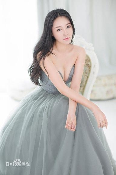 Mại dâm ở showbiz - sao hạng A ra nước ngoài hành nghề, kiếm nghìn USD - Ảnh 2. Mại dâm ở showbiz - sao hạng A ra nước ngoài hành nghề, kiếm nghìn USD - Ảnh 2.