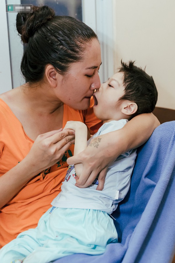2 quái nữ của Về nhà đi con: Người ôm con về nhà mẹ đẻ, người 3 đời chồng vẫn chưa có nổi bờ vai - Ảnh 4.