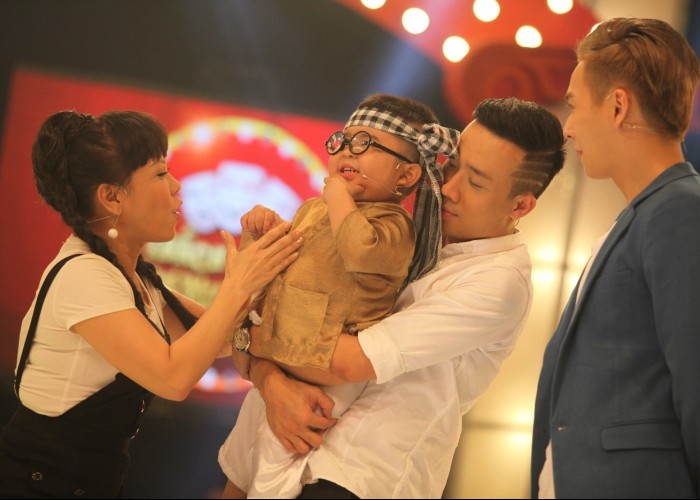Điểm danh sao nhí có thu nhập lớn hàng đầu tại showbiz Việt - Ảnh 7. Điểm danh sao nhí có thu nhập lớn hàng đầu tại showbiz Việt - Ảnh 7.