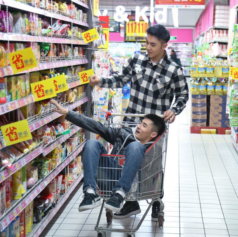 Quá đẹp trai, mỹ nam này đang khiến dân mạng truy lùng để tìm thông tin - Ảnh 19.