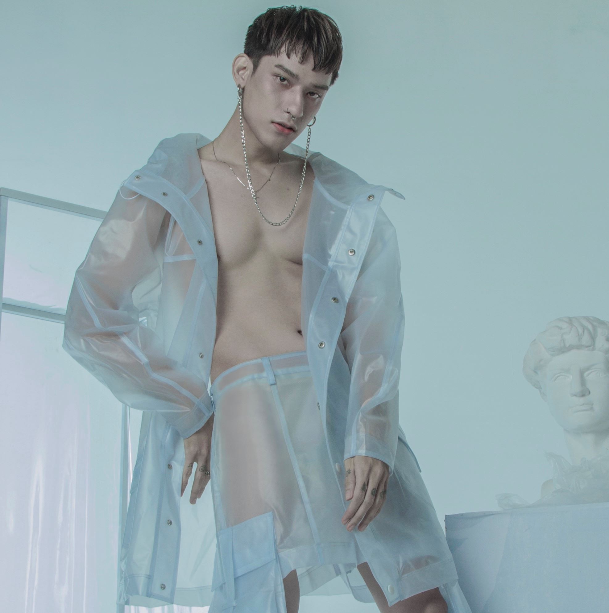 Cuộc đổ bộ của dàn soái ca thầy giáo, công an tại Vietnams Next Top Model 2019 - Ảnh 9. Cuộc đổ bộ của dàn soái ca thầy giáo, công an tại Vietnams Next Top Model 2019 - Ảnh 9.