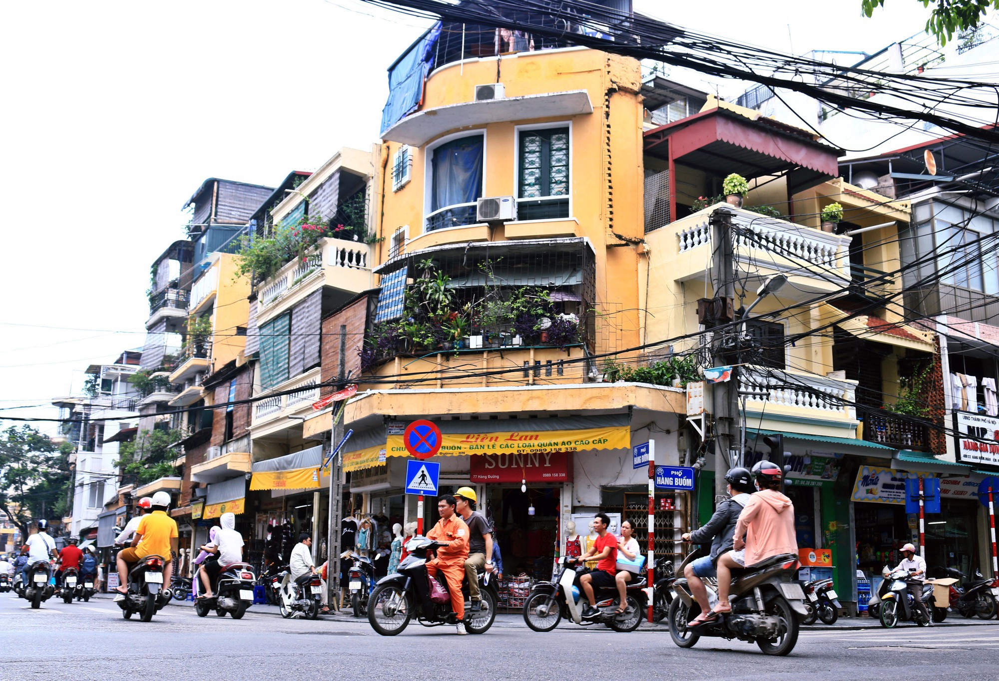 Nắng nóng gay gắt tại Bắc Bộ sẽ kéo dài đến cuối tuần - Ảnh 1.