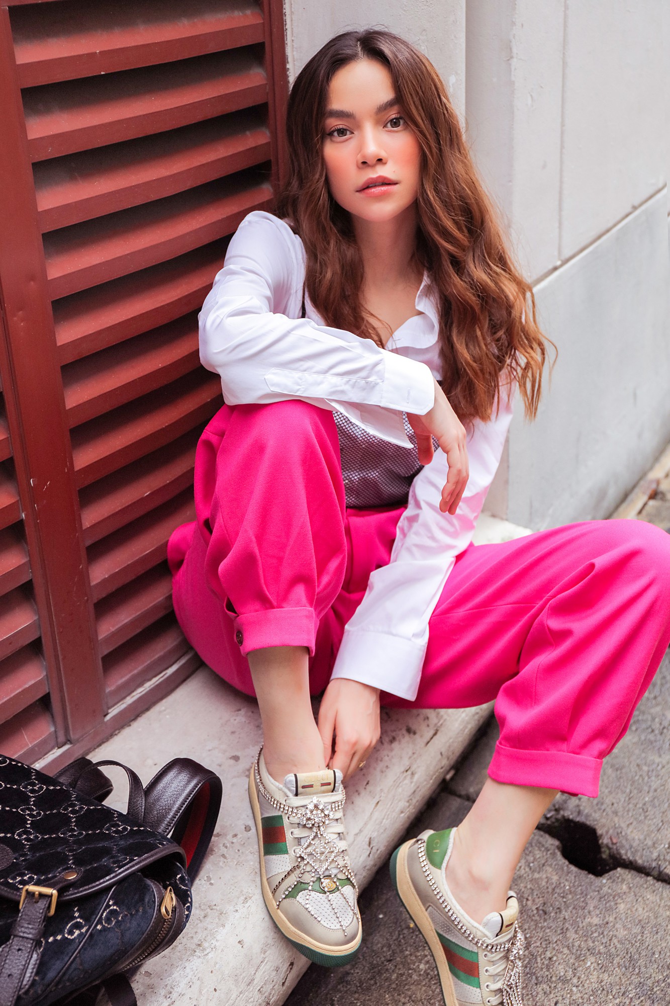 Hồ Ngọc Hà gây chú ý trên đường phố Singapore nhờ street style nổi bật - Ảnh 5. Hồ Ngọc Hà gây chú ý trên đường phố Singapore nhờ street style nổi bật - Ảnh 5.