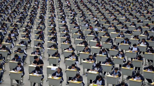 Công an triệt phá đường dây gian lận trong kì thi đại học khốc liệt nhất thế giới - Ảnh 1. Công an triệt phá đường dây gian lận trong kì thi đại học khốc liệt nhất thế giới - Ảnh 1.