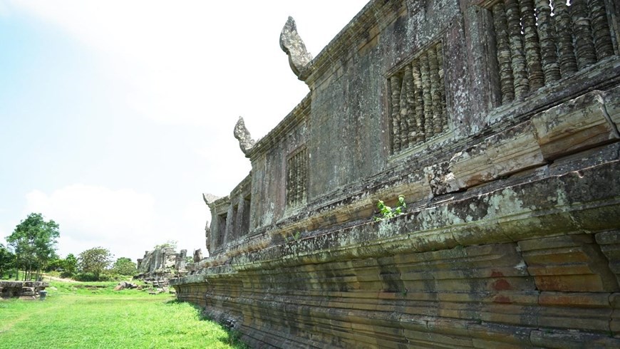 Cận cảnh đền thiêng Preah Vihear ở vùng biên giới Campuchia  - Ảnh 10.