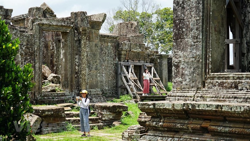 Cận cảnh đền thiêng Preah Vihear ở vùng biên giới Campuchia  - Ảnh 19.