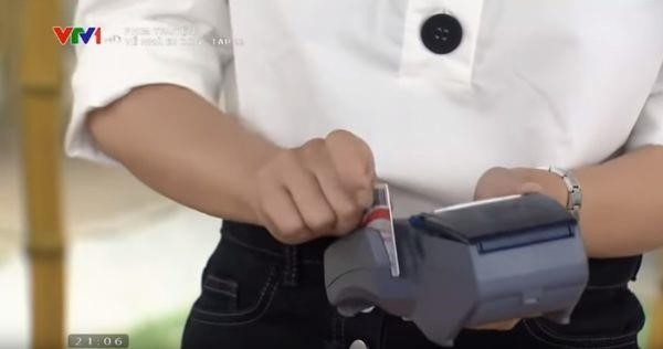 Nhặt sạn phim gây bão Về nhà đi con - Ảnh 2. Nhặt sạn phim gây bão Về nhà đi con - Ảnh 2.