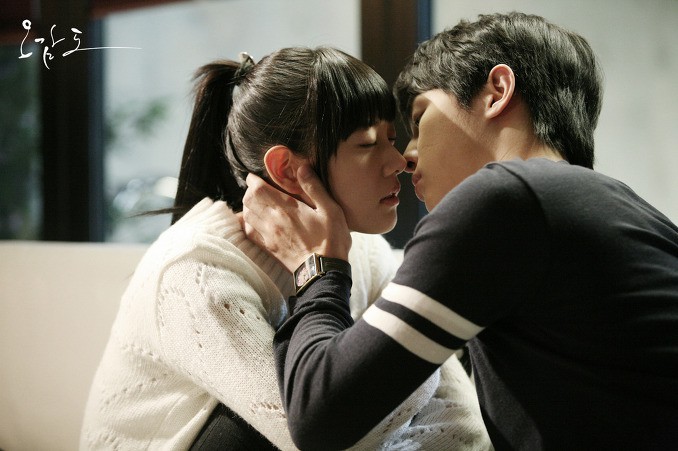 Mĩ nhân Clara Lee: Bom sex thế hệ mới xứ Hàn và cái kết trong mơ cùng chồng tỉ phú - Ảnh 2. Mĩ nhân Clara Lee: Bom sex thế hệ mới xứ Hàn và cái kết trong mơ cùng chồng tỉ phú - Ảnh 2.