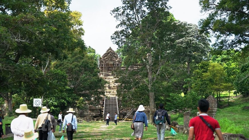 Cận cảnh đền thiêng Preah Vihear ở vùng biên giới Campuchia  - Ảnh 6.