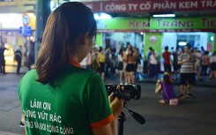 Đề xuất công khai hình ảnh người xả rác trên bảng điện tử ở phố đi bộ Hồ Gươm