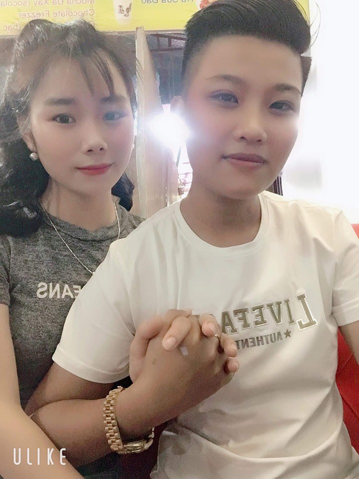 Màn cầu hôn của cặp đồng tính nữ và chuyện tình yêu xa người Nam kẻ Bắc - Ảnh 1. Màn cầu hôn của cặp đồng tính nữ và chuyện tình yêu xa người Nam kẻ Bắc - Ảnh 1.