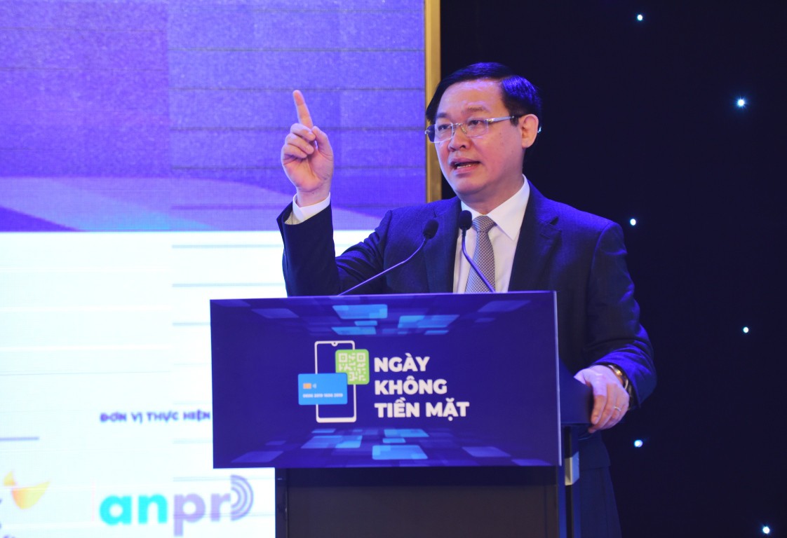 Không dùng tiền mặt để đổi được rất nhiều thứ - Ảnh 1. Không dùng tiền mặt để đổi được rất nhiều thứ - Ảnh 1.