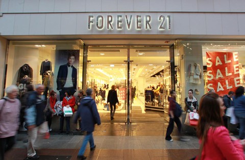 Điều gì giết chết Topshop tại Mỹ, đẩy Forever 21 vào cảnh khốn cùng - Ảnh 2.