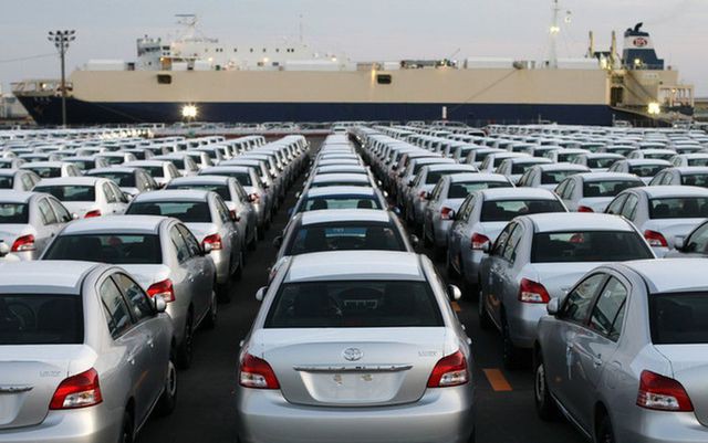 Xe nhập tiêu thụ tăng kỉ lục 200%, xe nội suy thoái, giảm đà tăng trưởng - Ảnh 1.