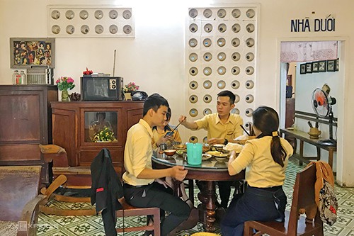Quán ăn đưa thực khách quay về quá khứ ở Cần Thơ - Ảnh 4.