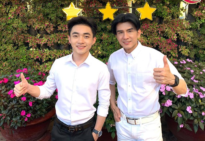 Đan Trường để tóc hai mái, làm mới hit 'Nắng sân trường' sau 15 năm - Ảnh 1. Đan Trường để tóc hai mái, làm mới hit 'Nắng sân trường' sau 15 năm - Ảnh 1.