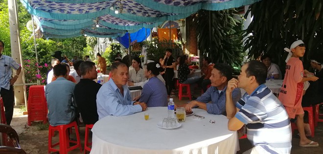 Người cha bị CSGT tông chết: Con thơ sắp thôi nôi bơ vơ cùng vành khăn tang - Ảnh 4. Người cha bị CSGT tông chết: Con thơ sắp thôi nôi bơ vơ cùng vành khăn tang - Ảnh 4.