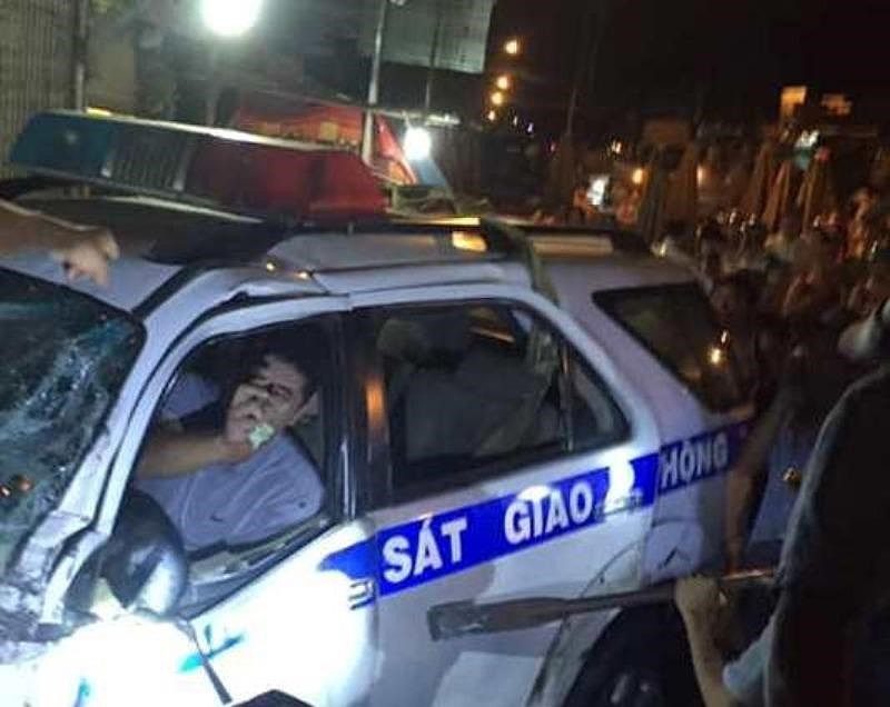 CSGT tông chết người ở Bình Dương 'né' test chất kích thích? - Ảnh 1. CSGT tông chết người ở Bình Dương 'né' test chất kích thích? - Ảnh 1.