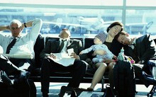 5 gợi ý cho câu hỏi 'nên làm gì khi bị hủy chuyến bay?'