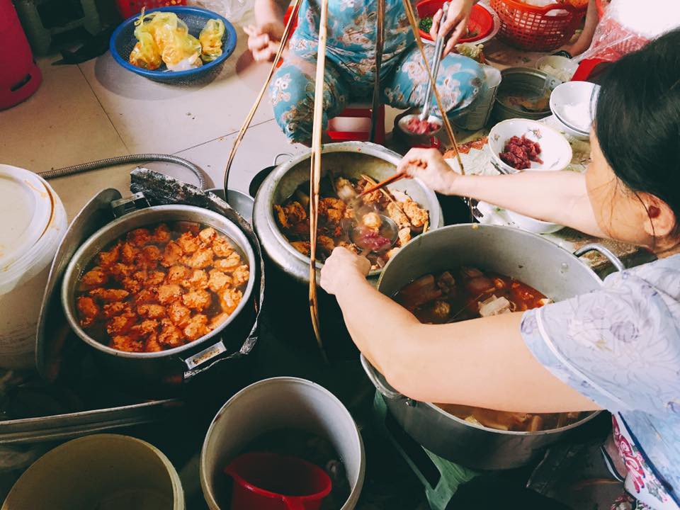 Huế_Bún bò mệ kéo_ Kim Thủy Huế_Bún bò mệ kéo_ Kim Thủy