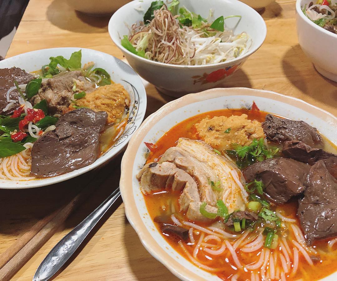 Huế_Bún bò mệ kéo_n Huế_Bún bò mệ kéo_n