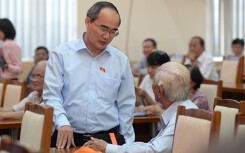 Cử tri lo ngại Trung Quốc làm cao tốc, Bí thư Nhân trấn an