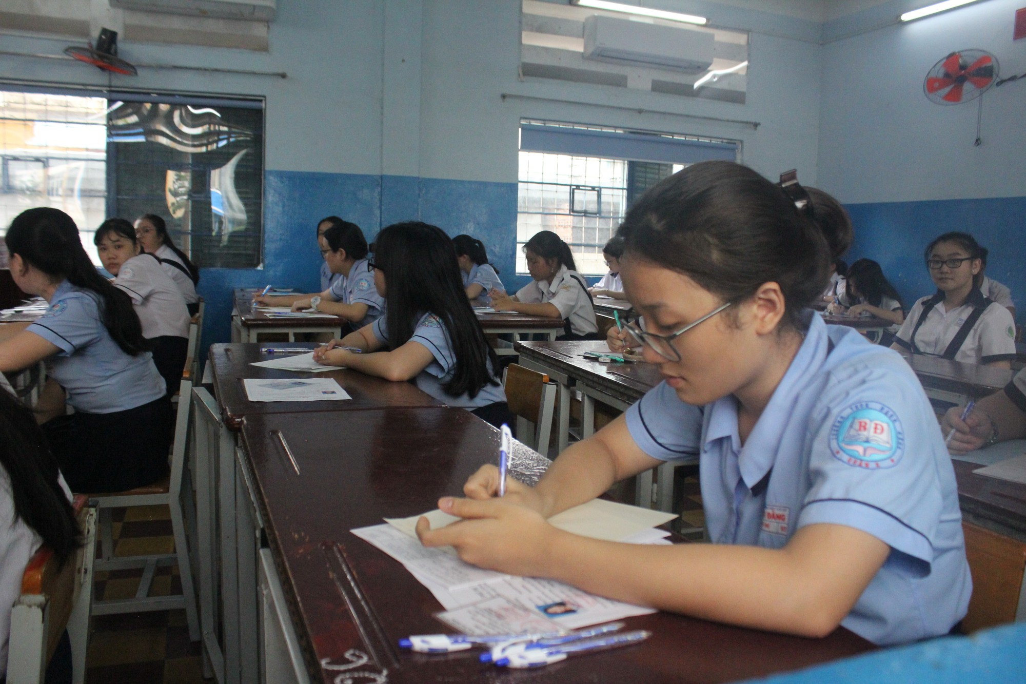 Đề Ngữ văn thi vào lớp 10 tại TP HCM: Mang hơi thở cuộc sống, khơi gợi nhiều cảm xúc - Ảnh 3. Đề Ngữ văn thi vào lớp 10 tại TP HCM: Mang hơi thở cuộc sống, khơi gợi nhiều cảm xúc - Ảnh 3.