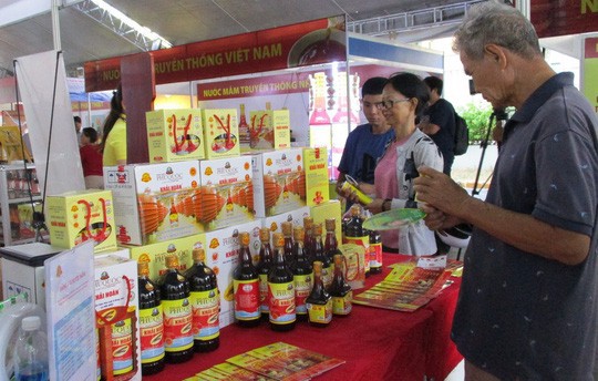 Doanh nghiệp nước mắm truyền thống không muốn có 2 hiệp hội nước mắm - Ảnh 1. Doanh nghiệp nước mắm truyền thống không muốn có 2 hiệp hội nước mắm - Ảnh 1.