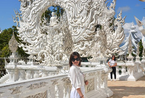 Chùa Trắng - ranh giới thiên đường địa ngục hút du khách ở Thái Lan - Ảnh 14.