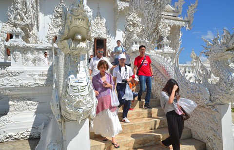 Chùa Trắng - ranh giới thiên đường địa ngục hút du khách ở Thái Lan - Ảnh 15.