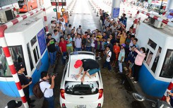 Phải nộp phí vô lý qua trạm T2, người dân có thể khởi kiện Bộ GTVT