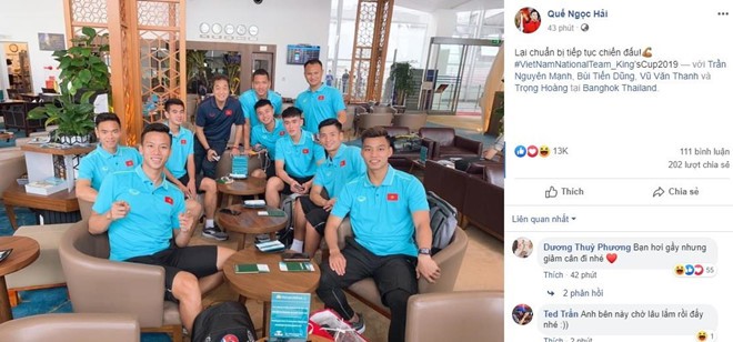 Quang Hải vui vẻ check-in, Đức Chinh cảm thấy đẹp trai ở Thái Lan - Ảnh 3. Quang Hải vui vẻ check-in, Đức Chinh cảm thấy đẹp trai ở Thái Lan - Ảnh 3.